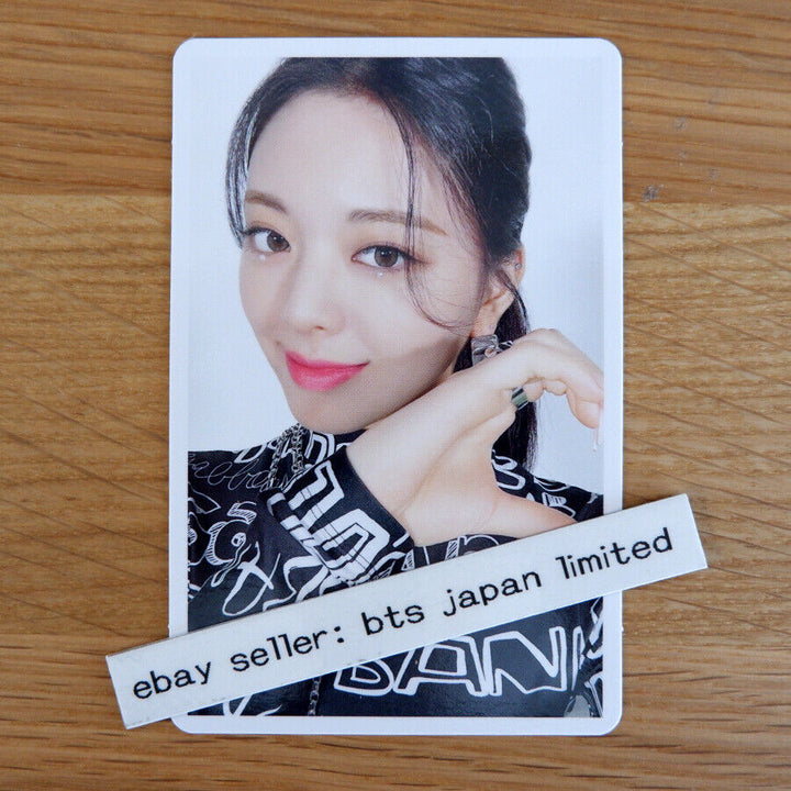 ITZY Yuna IT'z Official Photocard Photo card A B 1st Limited Japan PC