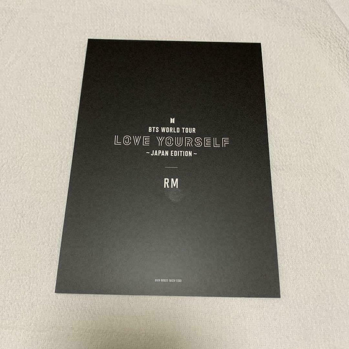 BTS Official Photo Card Blu-ray Benefit - WORLD TOUR LOVE YOURSELF JAPAN -