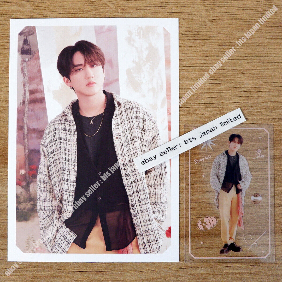 Stray kids 2023 Season’s Greetings S-318 Official Clear Photocard + Postcard set