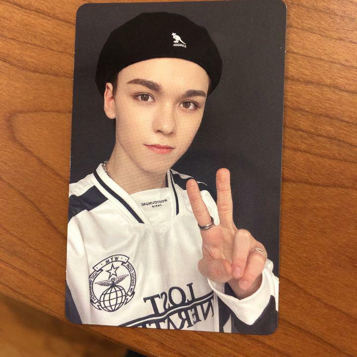 SEVENTEEN OFFICIAL FALLIN' FLOWER C ver. LIMITED Photocard Photo card