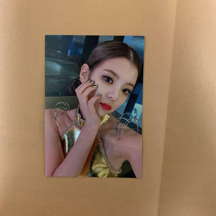 ITZY LIA GUESS WHO TOWER RECORDS Juego oficial de 4 tarjetas Tarjeta fotográfica Tarjeta fotográfica 