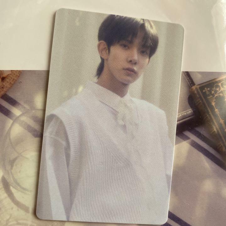 Heeseung selling hakanai photocard