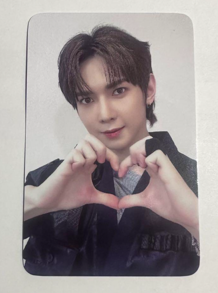 ATEEZ WORLD EP.FIN WILL Withmuu Fan Sign Event Benefit Official Photocard