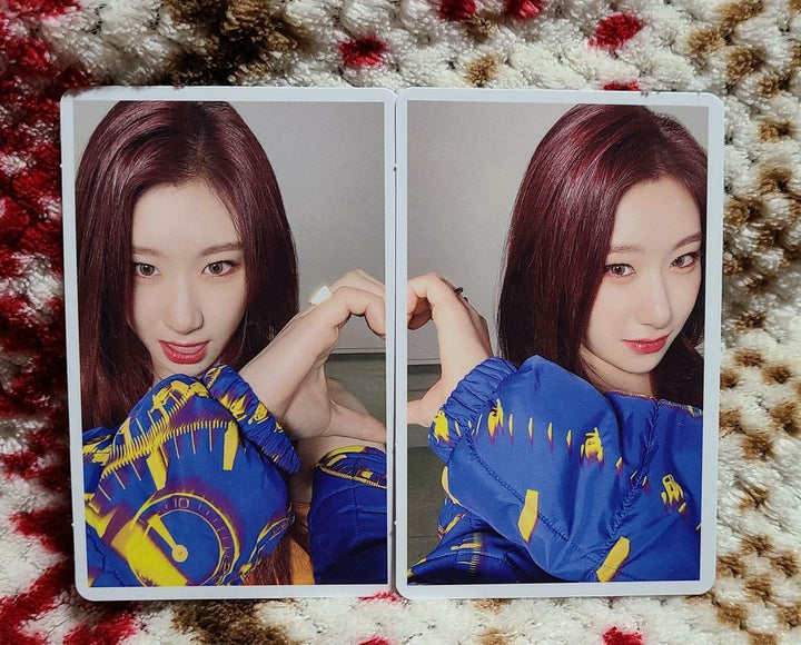 ITZY Chaeryeong IT'z Official Photocard Photo card A B 1st Limited Japan PC