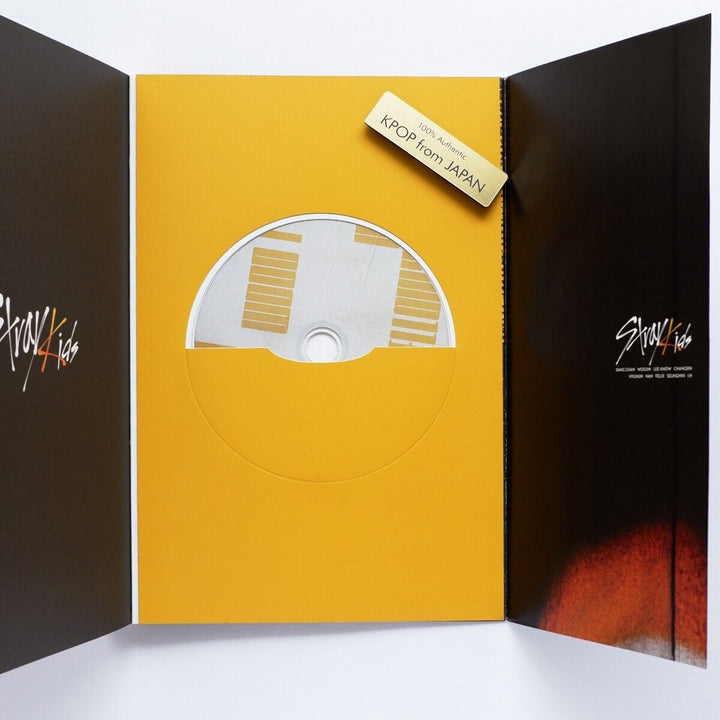 LEE KNOW Stray Kids Cle 2 : Yellow Wood Limited edition Album CD Photobook