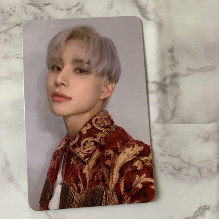 NCT offers Jungwoo Sticker Deluxe Box Official Photocard