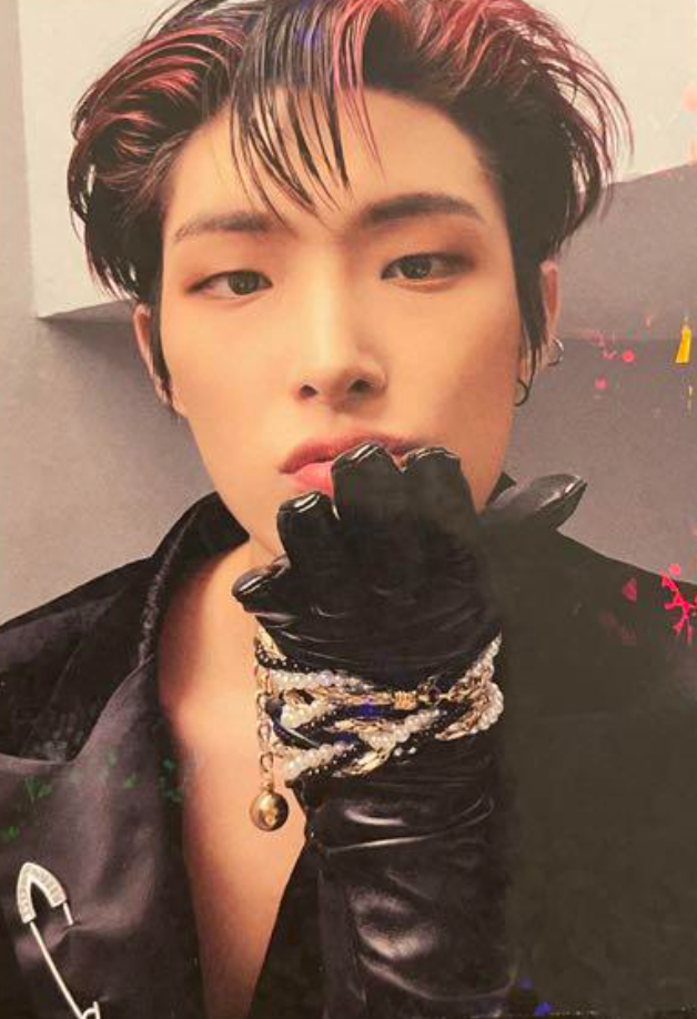 ATEEZ MINGI THE WORLD EP . PARADIGM Photocard 1st ltd Tower records HMV