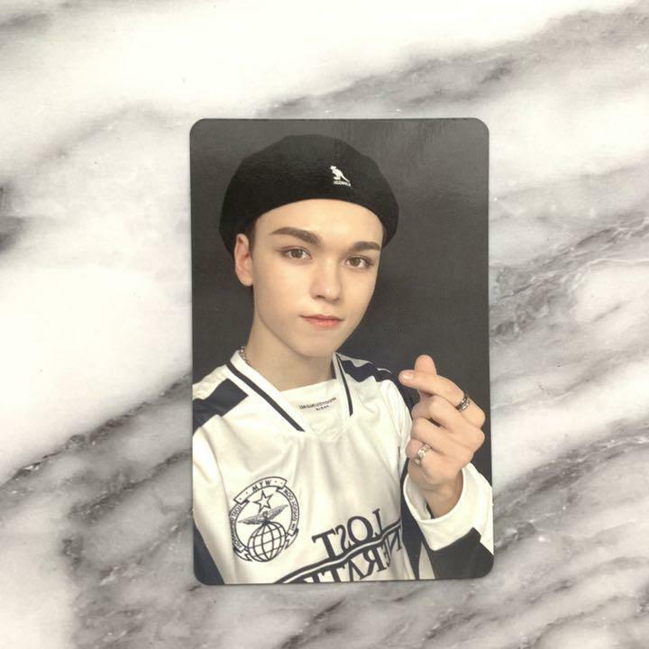 SEVENTEEN OFFICIAL  FALLIN' FLOWER A ver. LIMITED Photocard Photo card