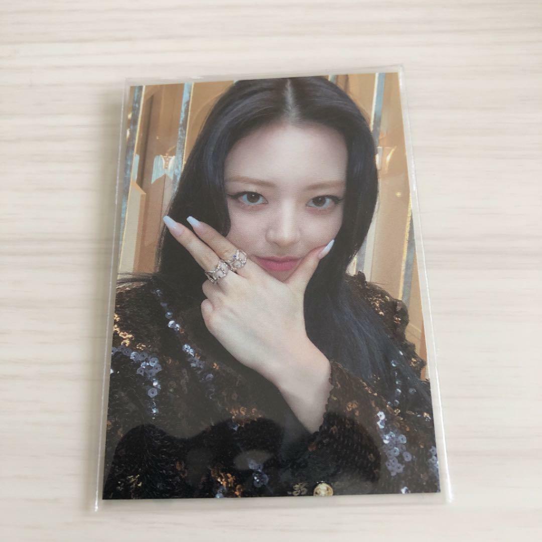 ITZY YUNA GUESS WHO TOWER RECORDS Juego oficial de 4 tarjetas Tarjeta fotográfica 