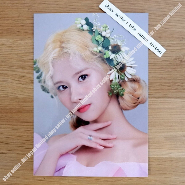 TWICE OFFICIAL SEASON’S GREETINGS 2020 Photocard set of 9 ILLUSION photo card