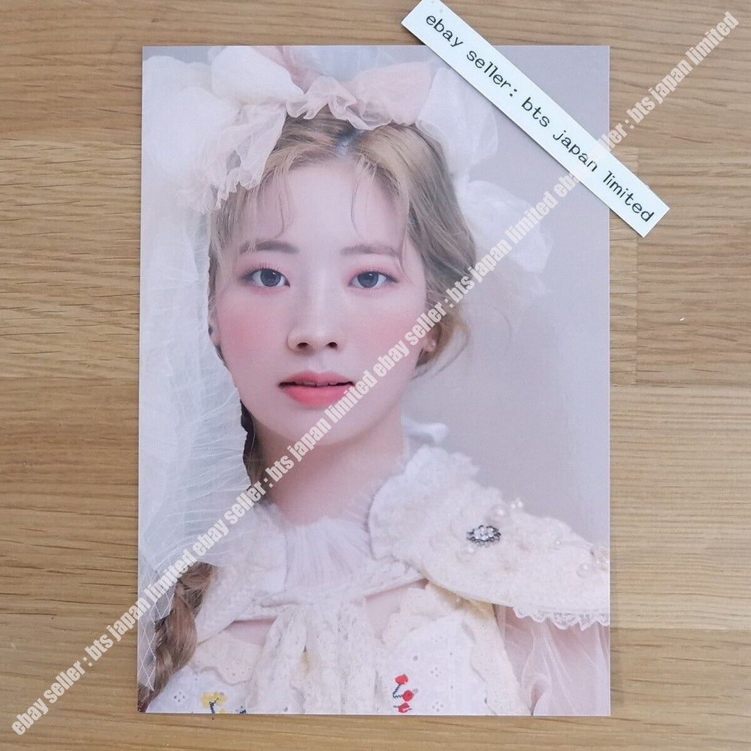 TWICE OFFICIAL SEASON’S GREETINGS 2020 Photocard set of 9 ILLUSION photo card